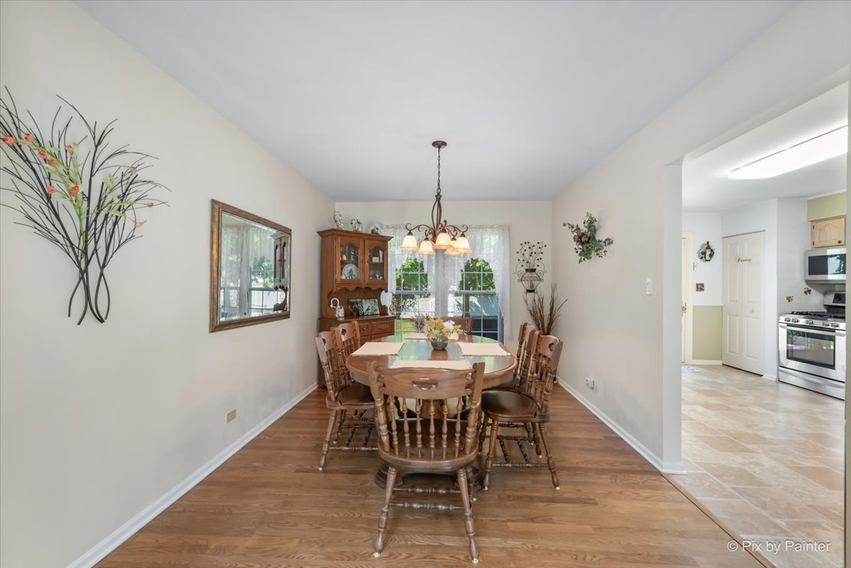 328 W Harvard Circle