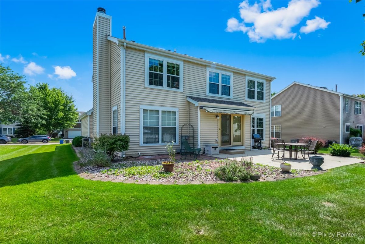 328 W Harvard Circle