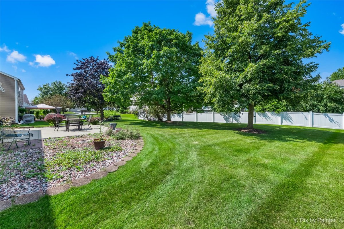 328 W Harvard Circle