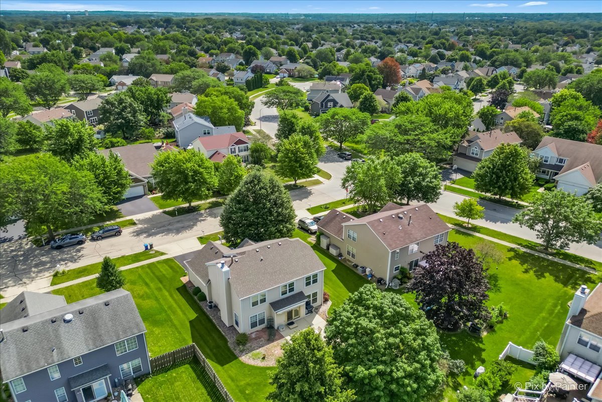 328 W Harvard Circle