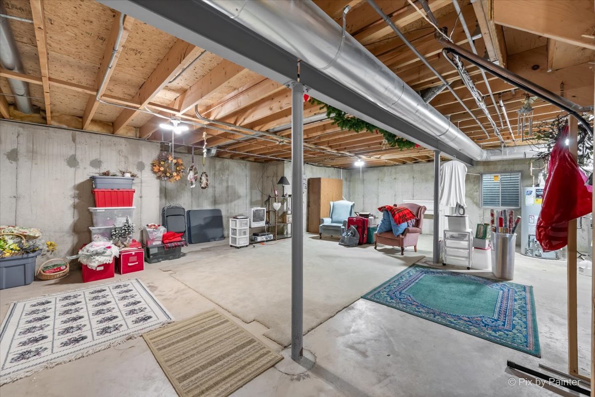 328 W Harvard Circle
