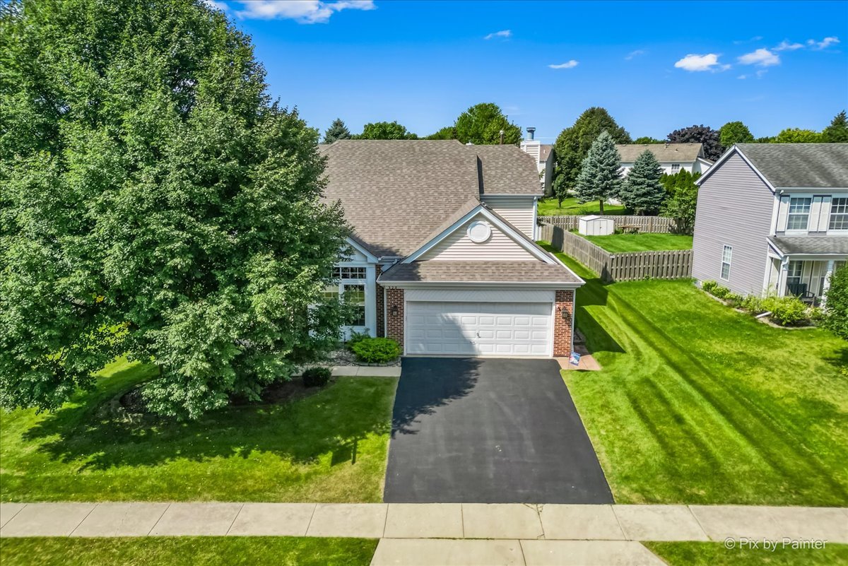 328 W Harvard Circle