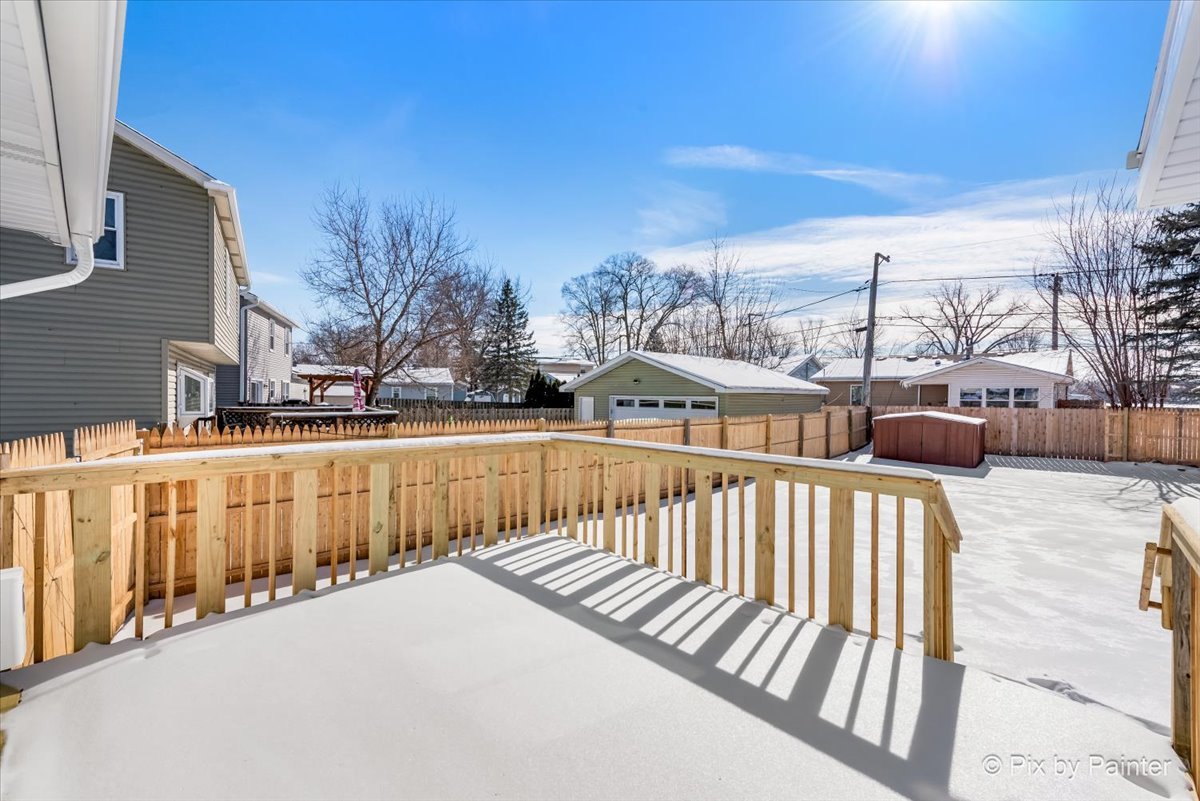 335 W Riverside Drive