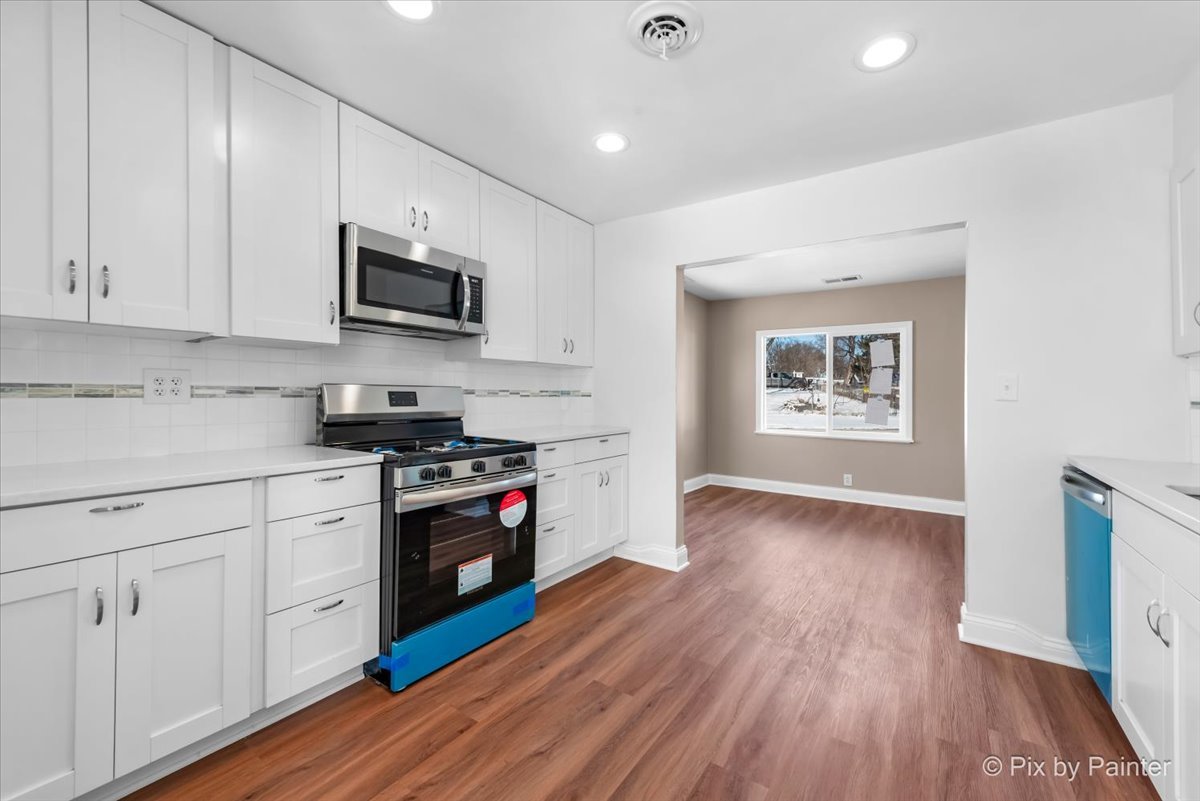 335 W Riverside Drive