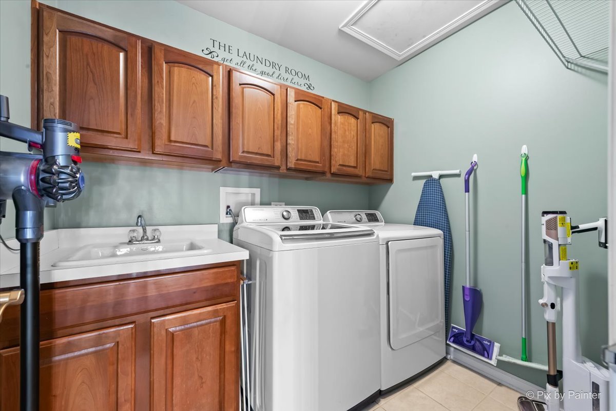 10707 Mayfield Lane