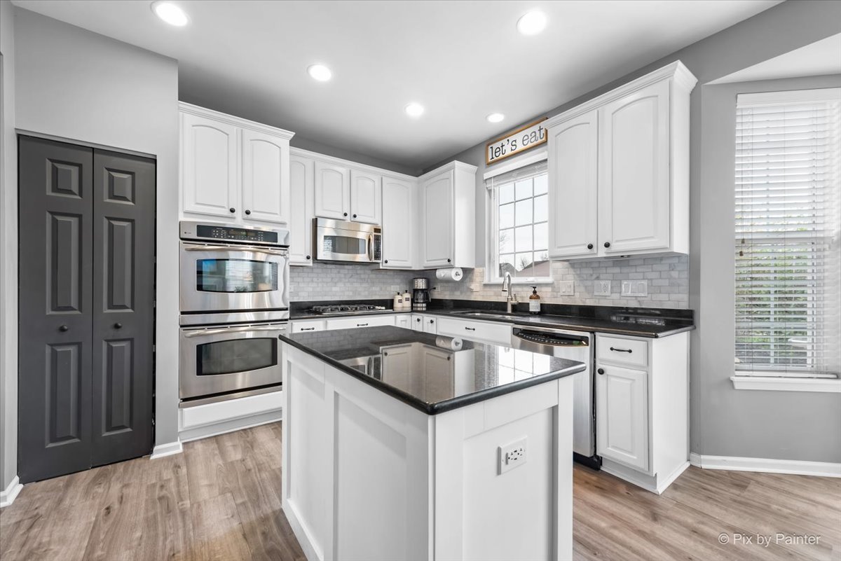 10707 Mayfield Lane