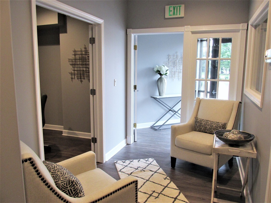 265 Stonegate Road Unit: 105