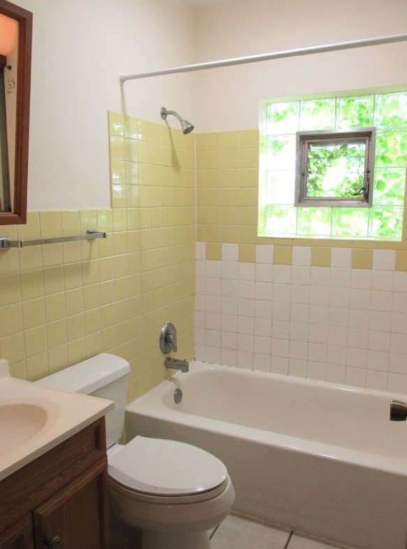 91 W Crystal Lake Avenue Unit: 2S