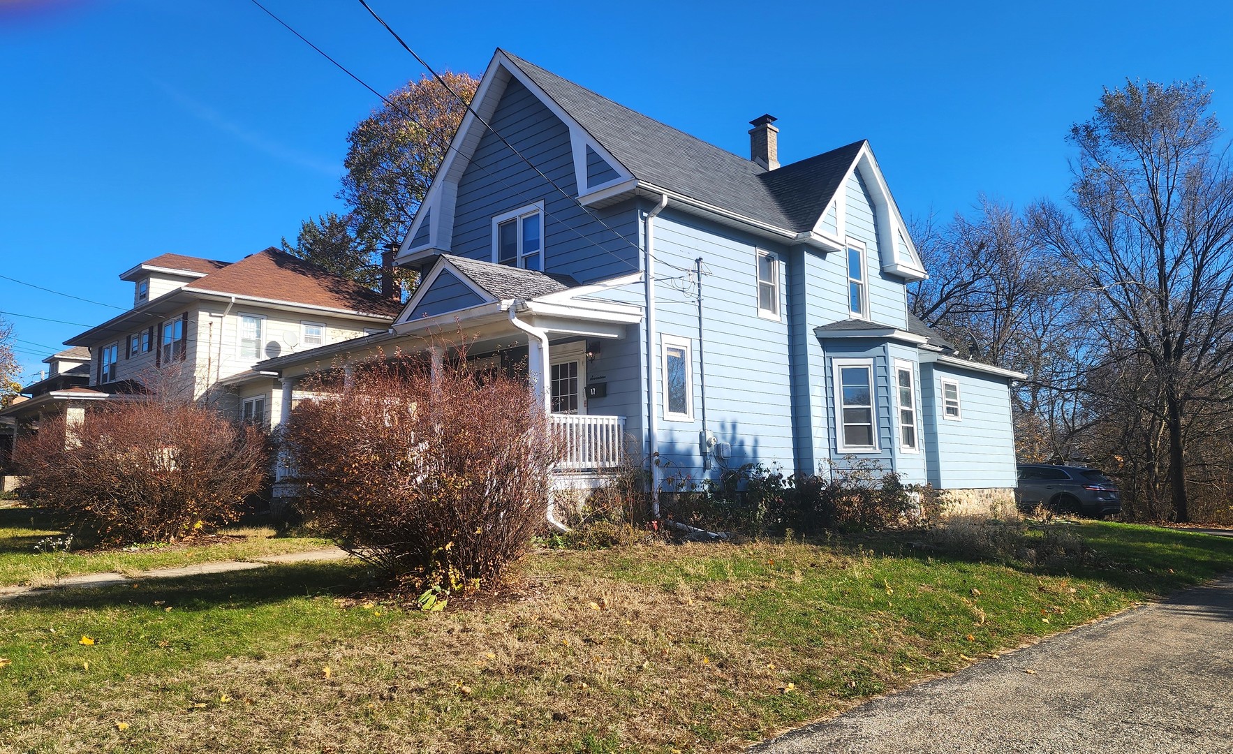 17 S McHenry Avenue