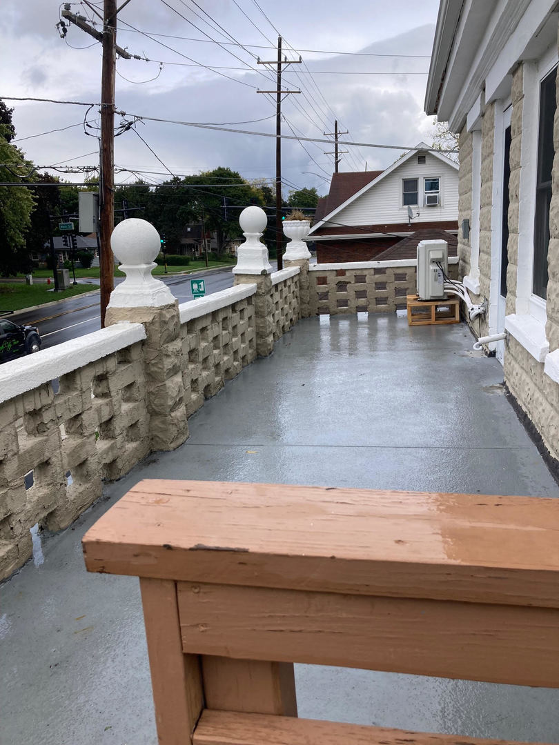 85 E TERRA COTTA Avenue