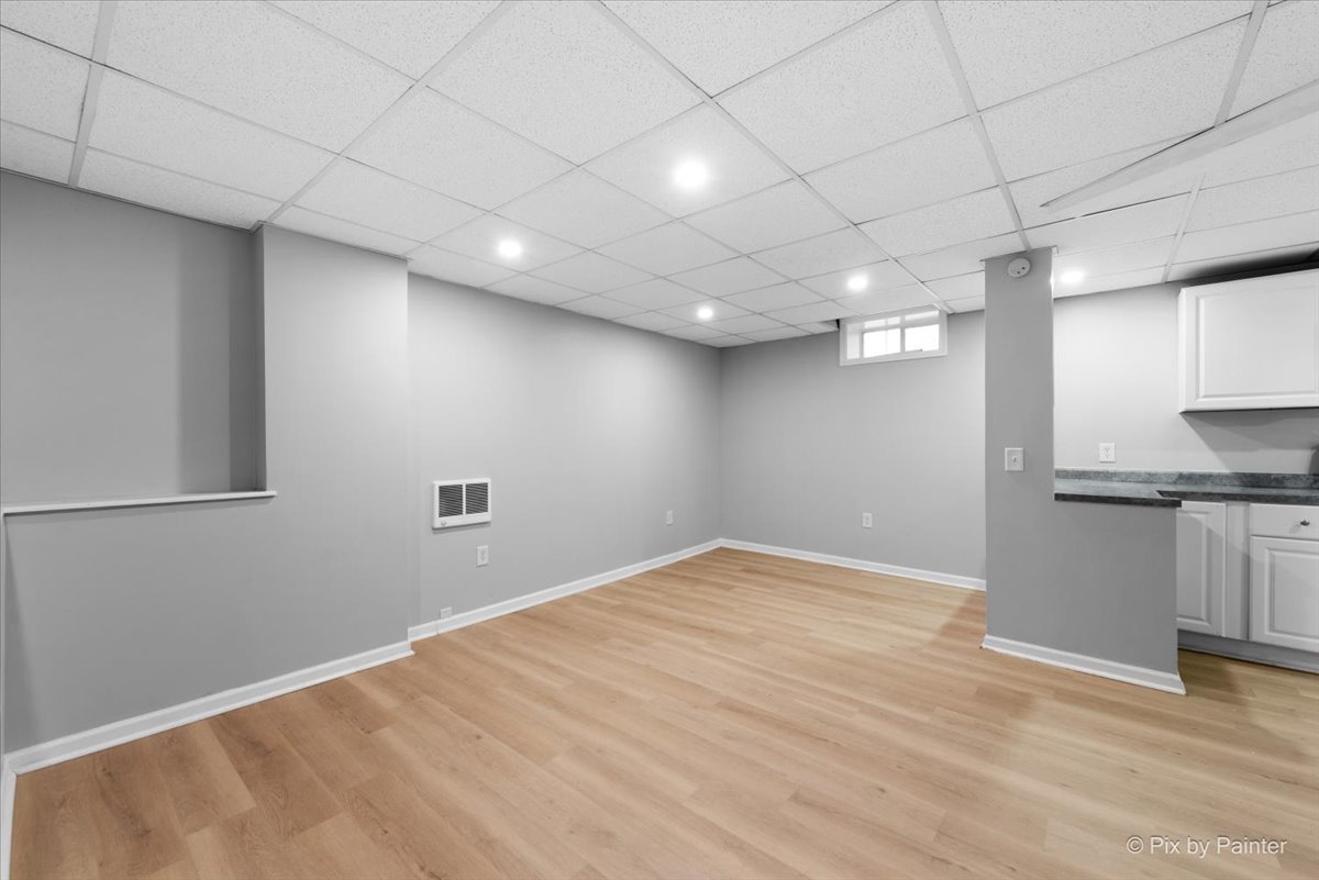 85 E TERRA COTTA Avenue