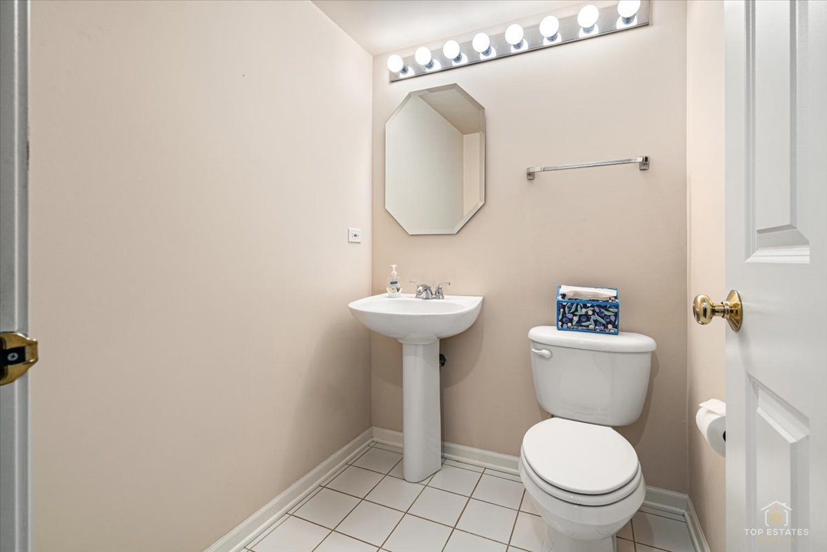 9430 Lenox Lane