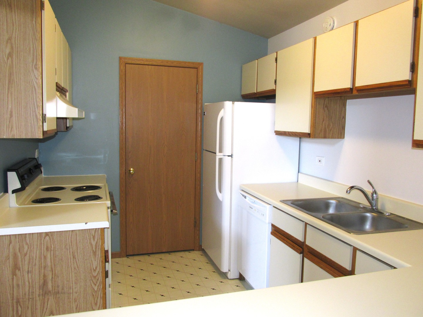1350 CUNAT Court Unit: 2D