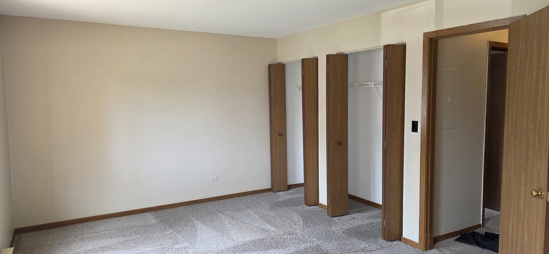 429 Berkshire Drive Unit: 11