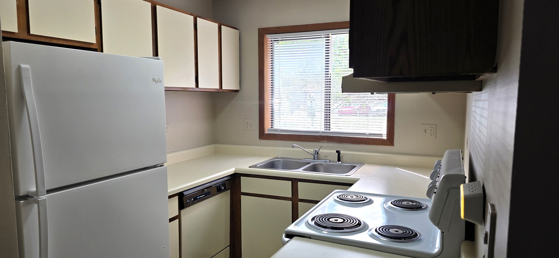 429 Berkshire Drive Unit: 11