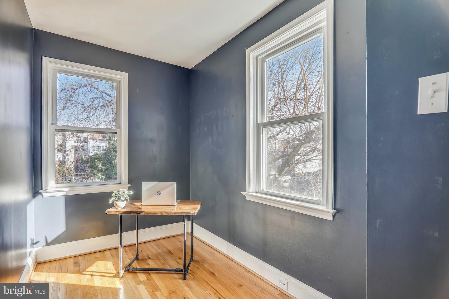 1013 Fairmont St NW