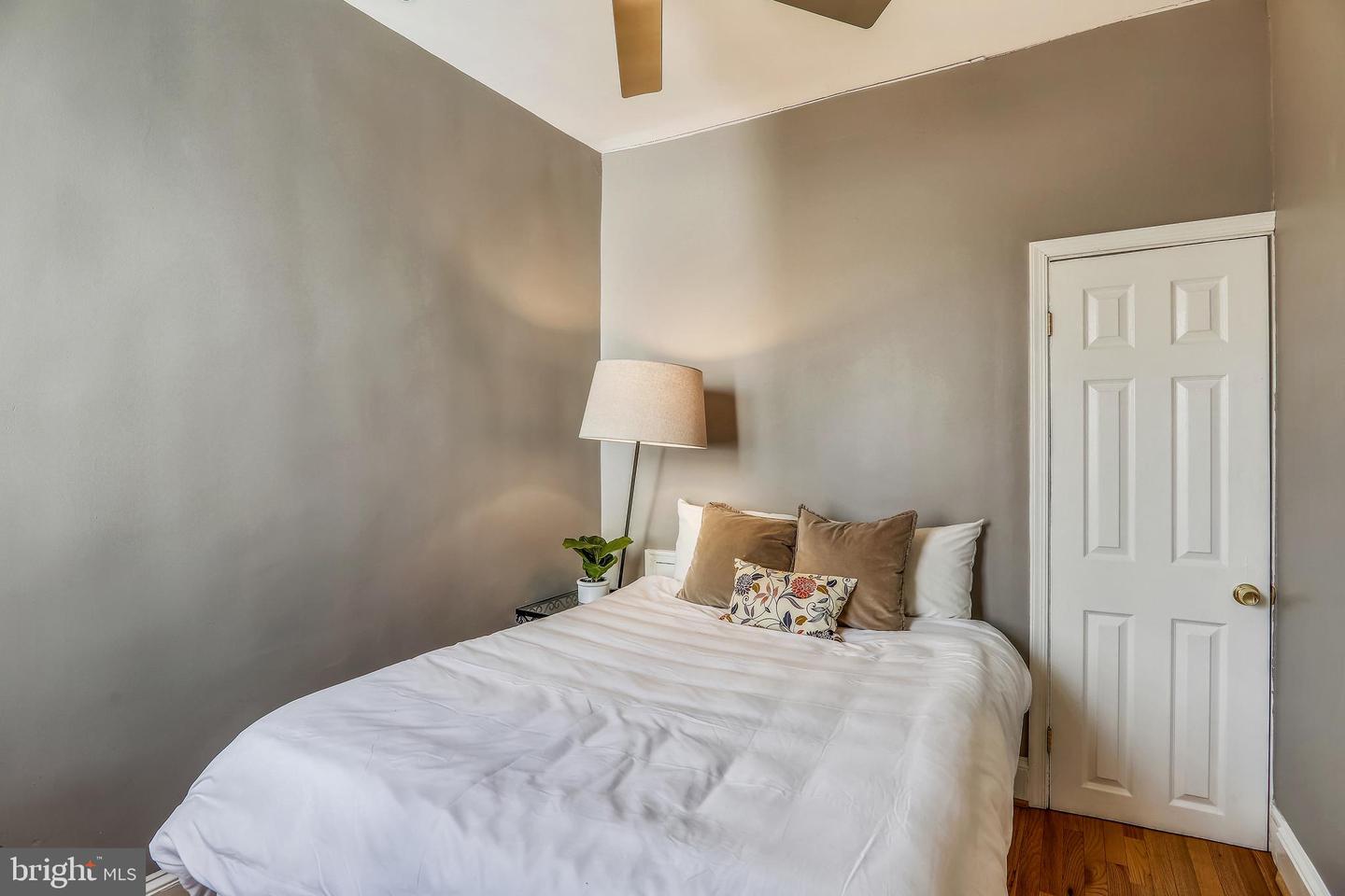 1013 Fairmont St NW