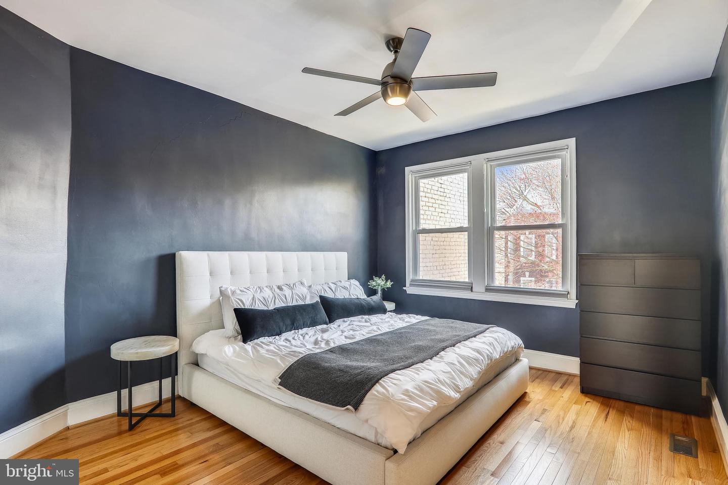 1013 Fairmont St NW