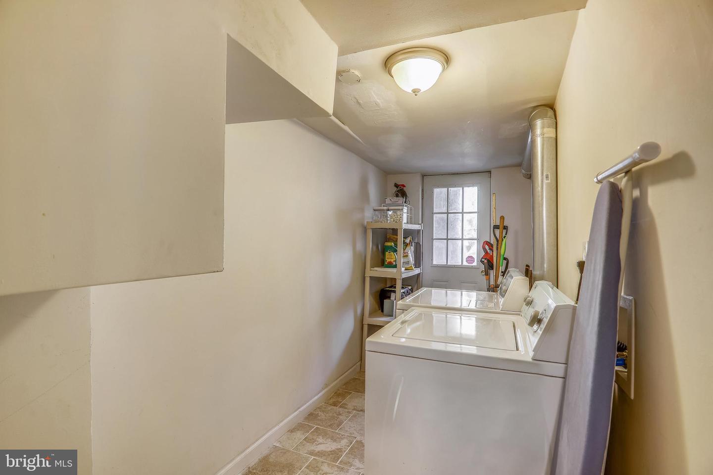 1013 Fairmont St NW
