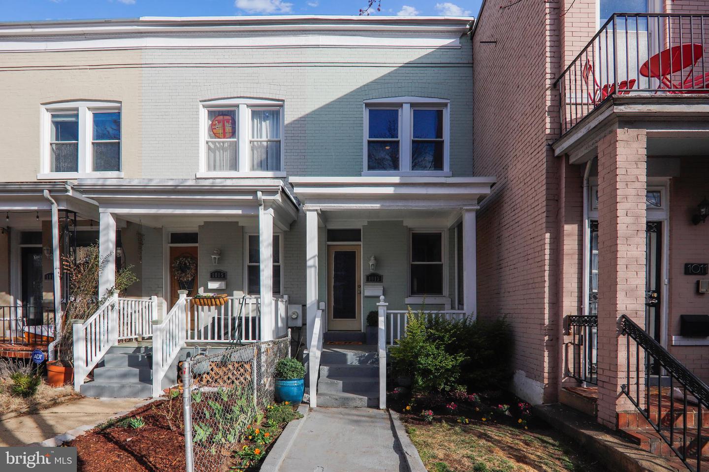 1013 Fairmont St NW