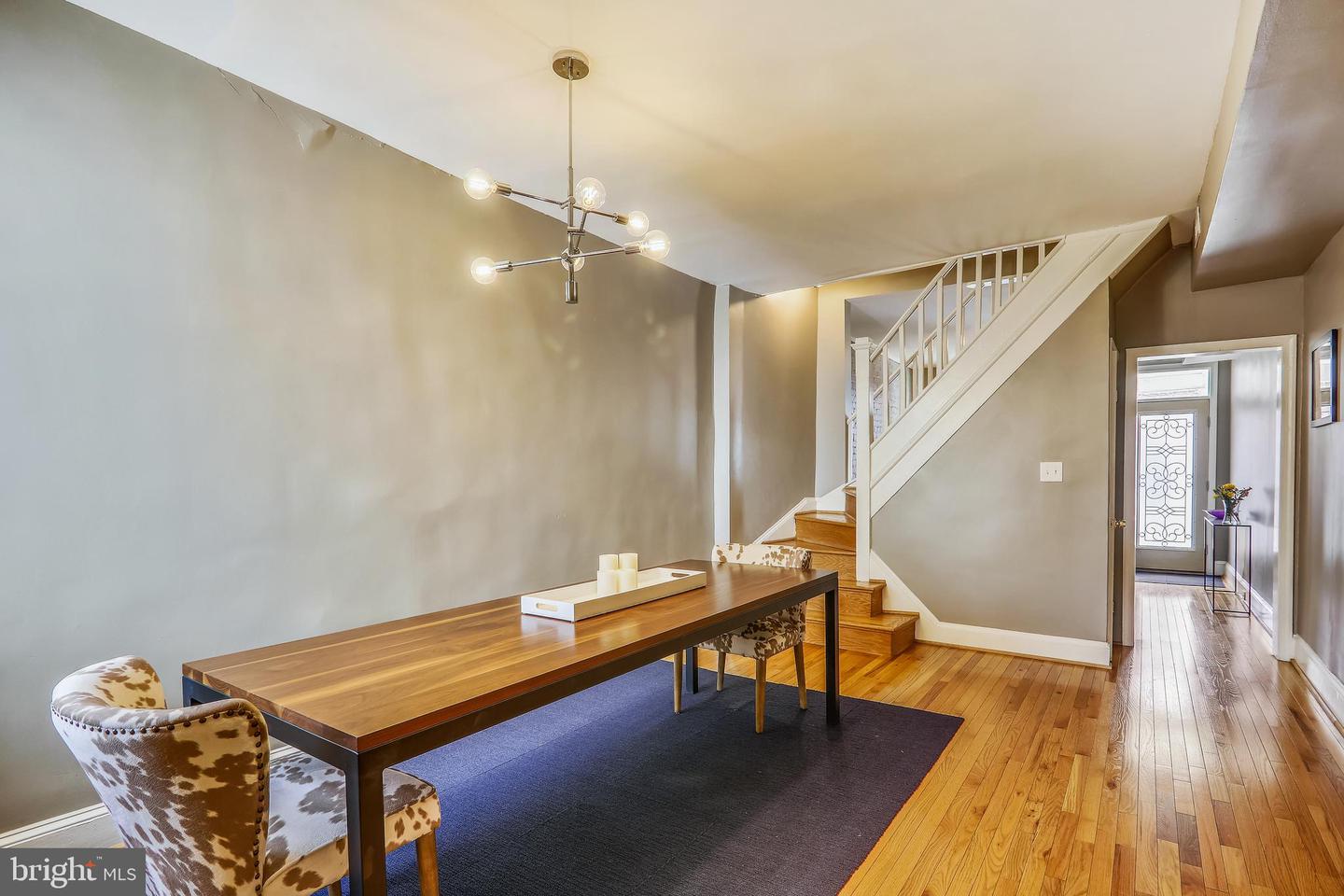 1013 Fairmont St NW