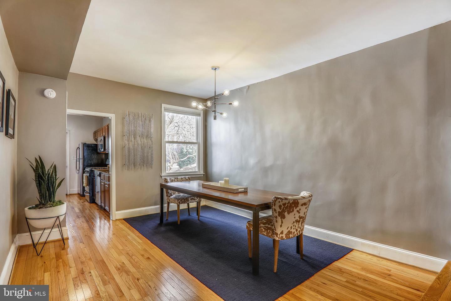 1013 Fairmont St NW