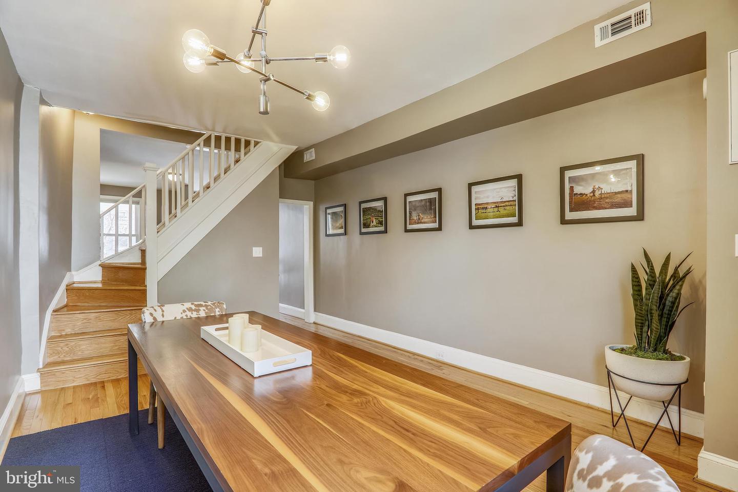 1013 Fairmont St NW