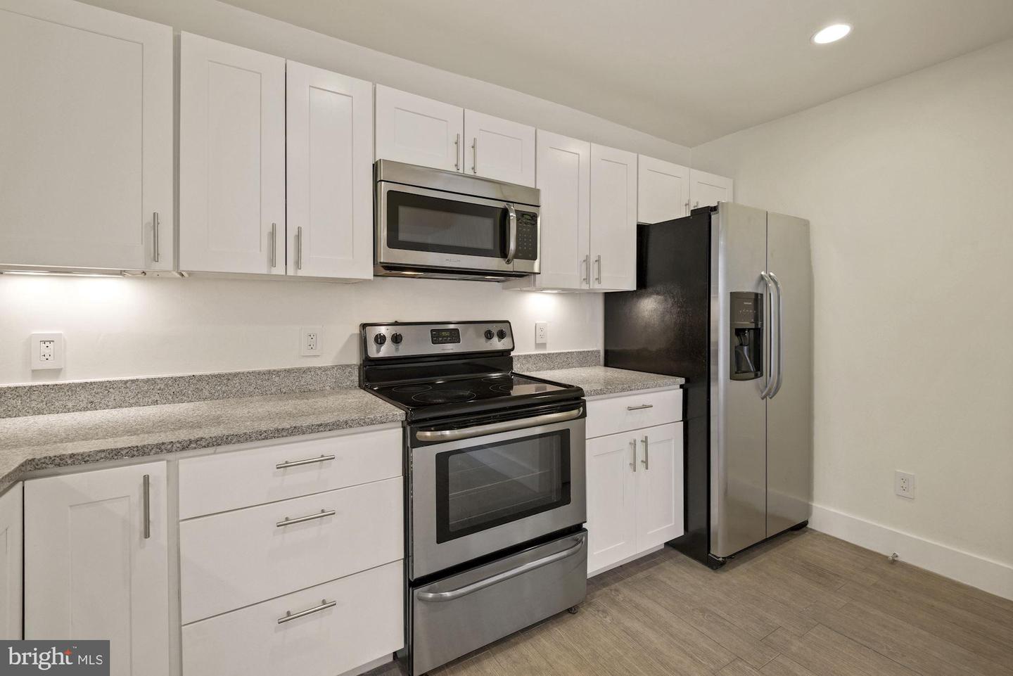 1355 Oak St NW #2