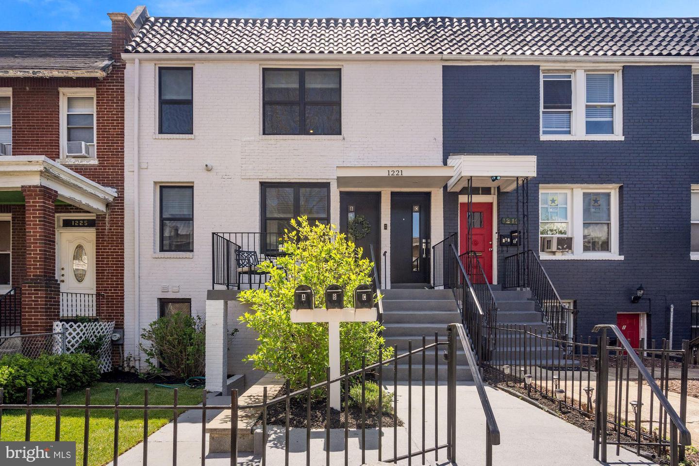 1221 Oates St NE #C