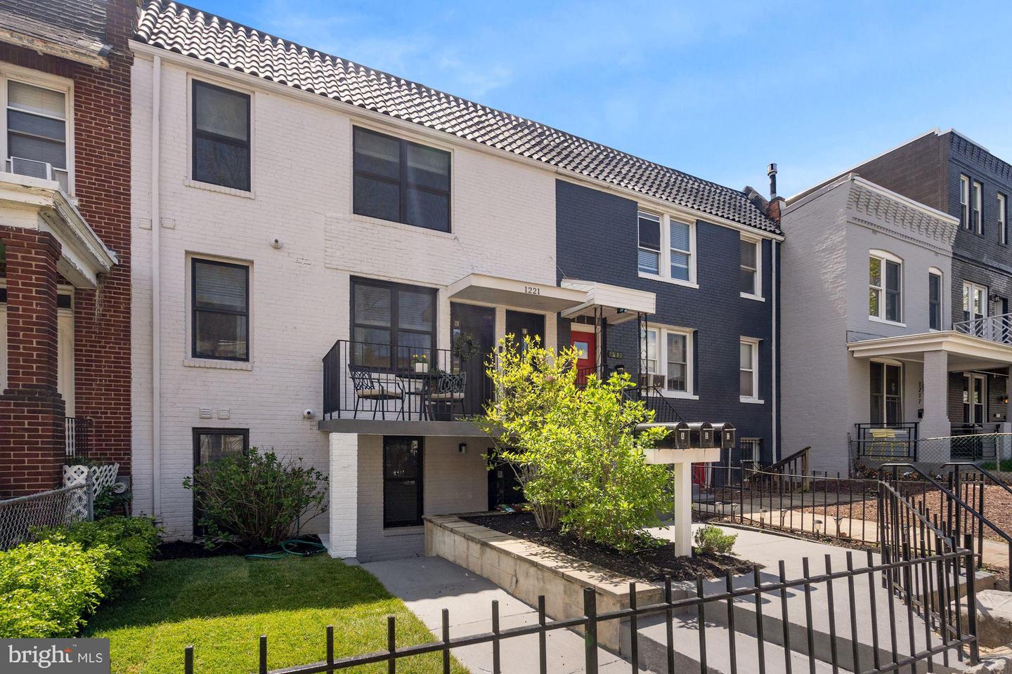 1221 Oates St NE #C