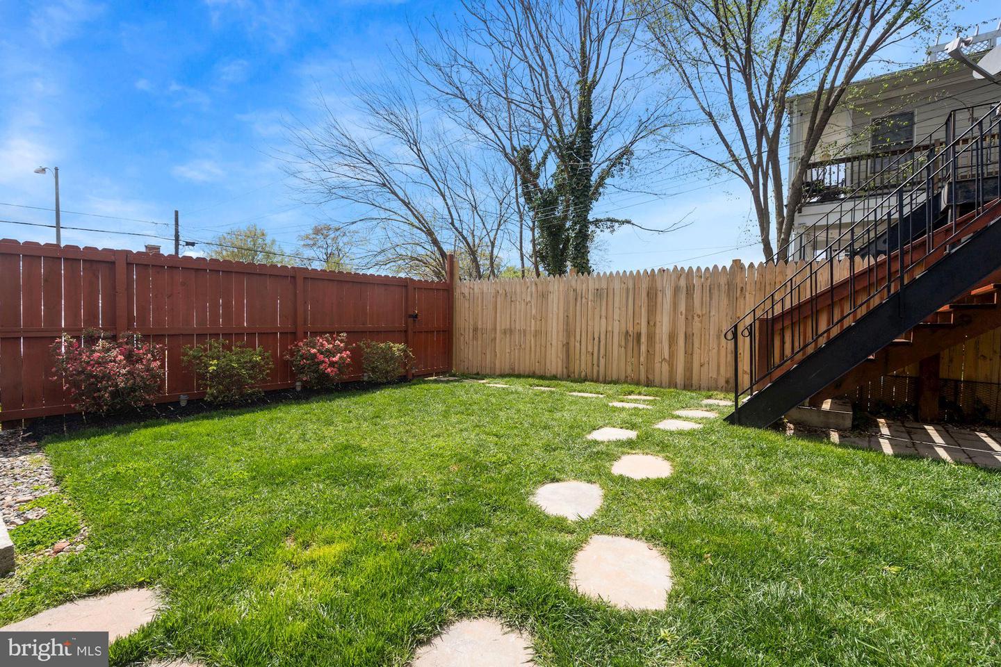 1221 Oates St NE #C
