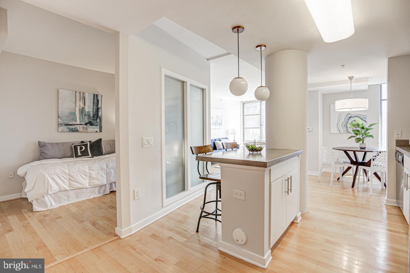 475 K St NW #717