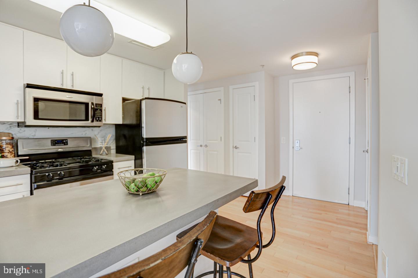 475 K St NW #717