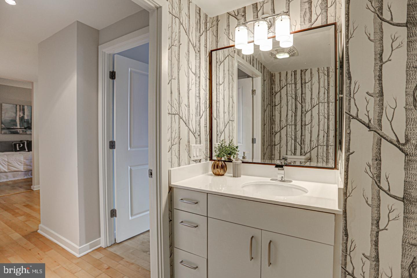 475 K St NW #717