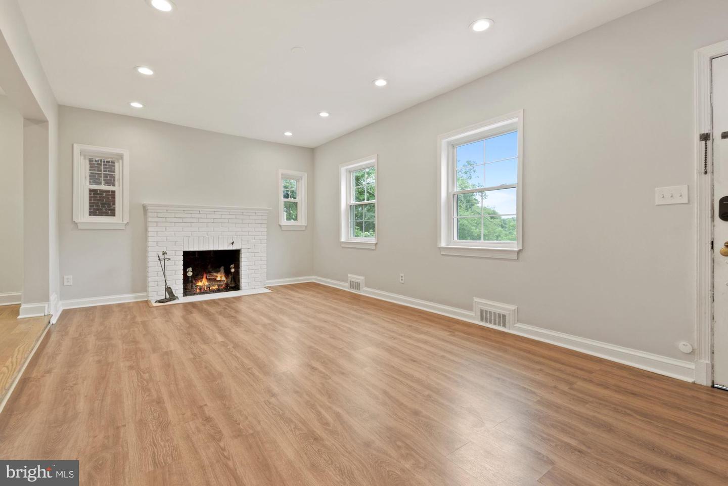 3151 Westover Dr SE