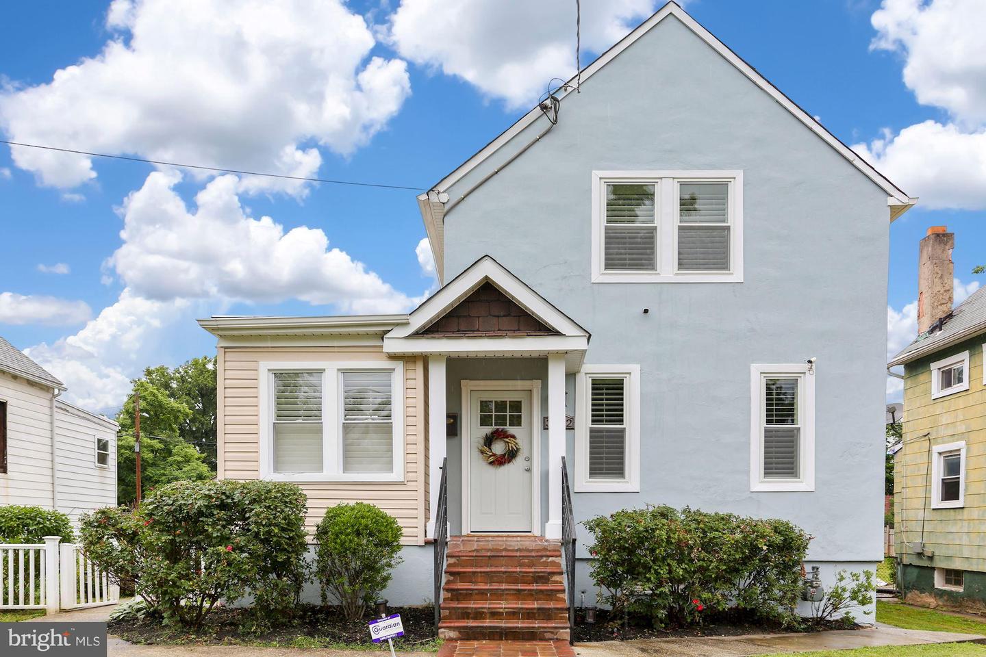 3122 Newton St NE
