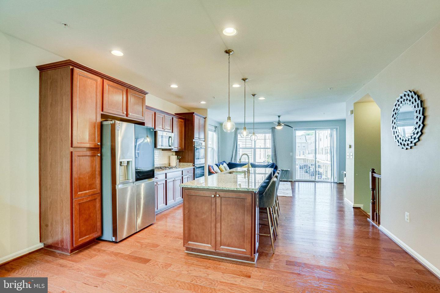 657 Anacostia Ave NE