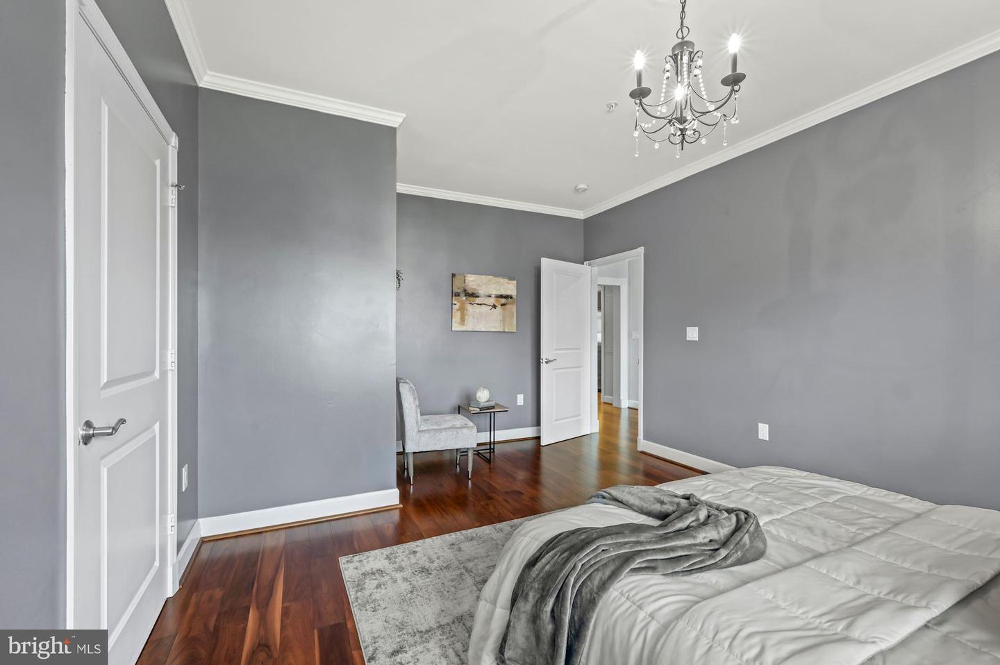 401 13th St NE #409