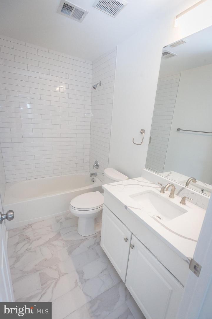 3238 Robert Clifton Weaver Way NE