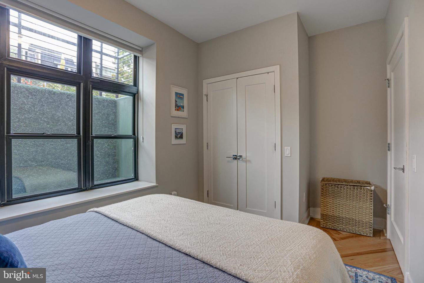 1345 K St SE #T05