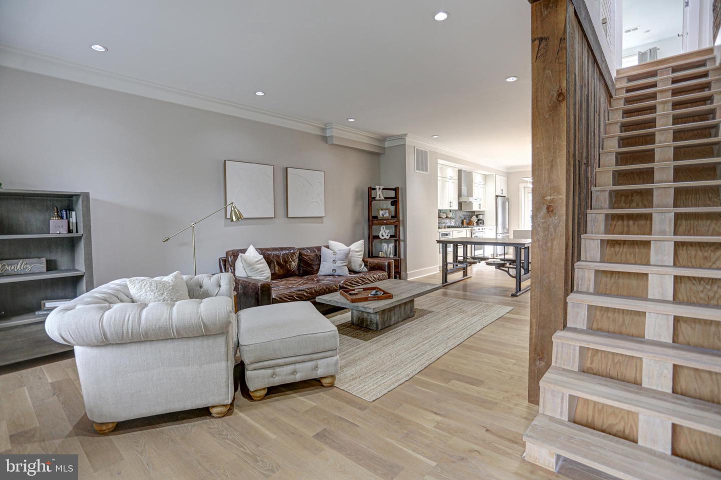 1728 Independence Ave SE