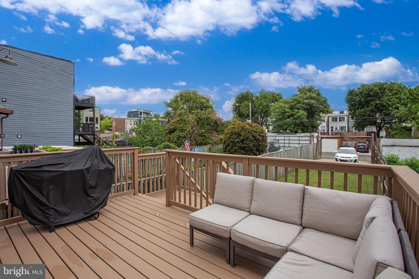 1728 Independence Ave SE