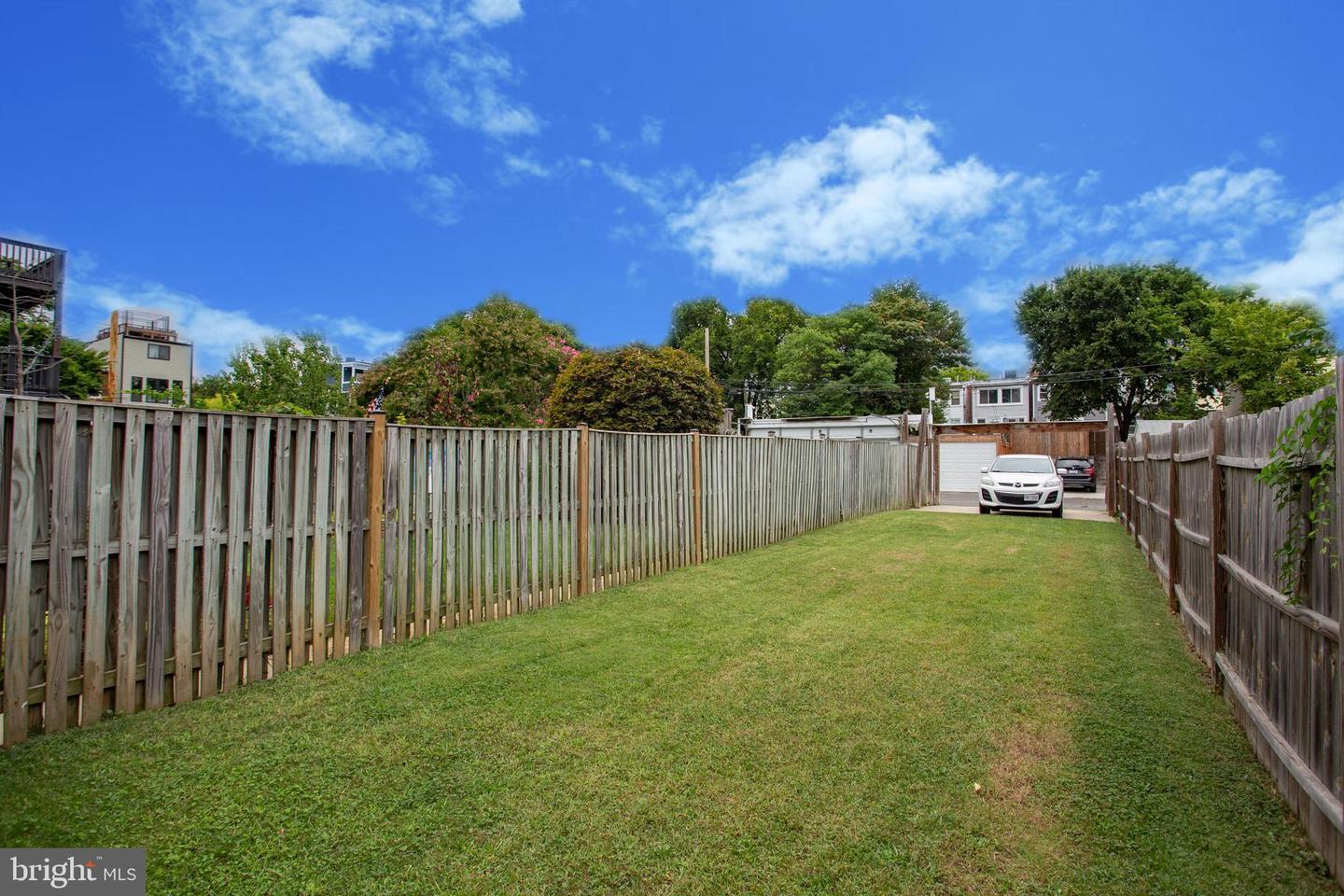 1728 Independence Ave SE