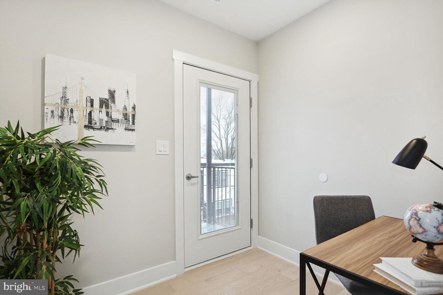 1121 Penn St NE #2