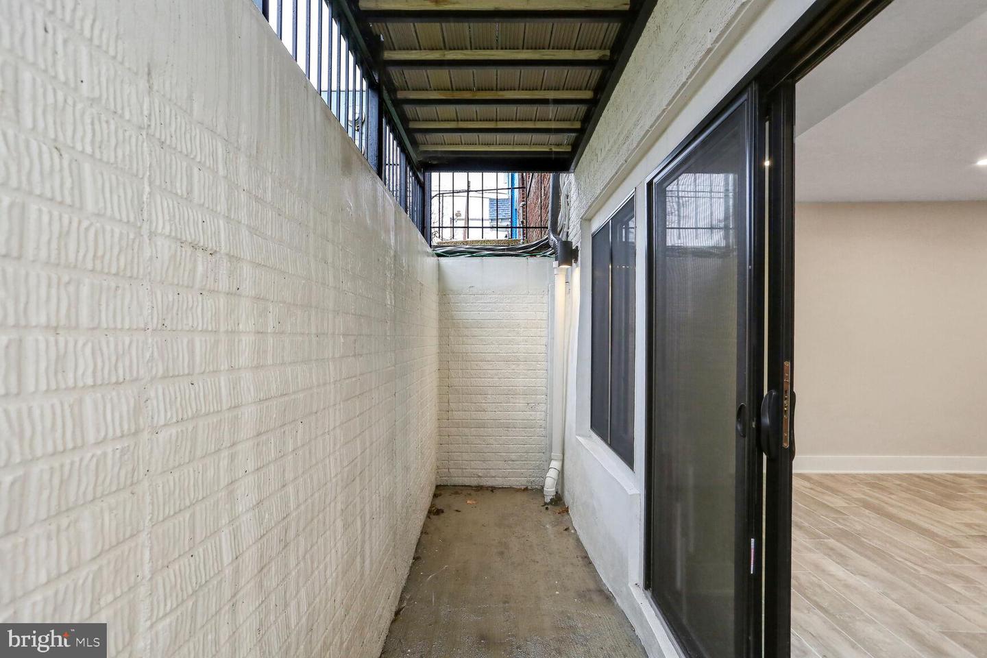 1121 Penn St NE #1