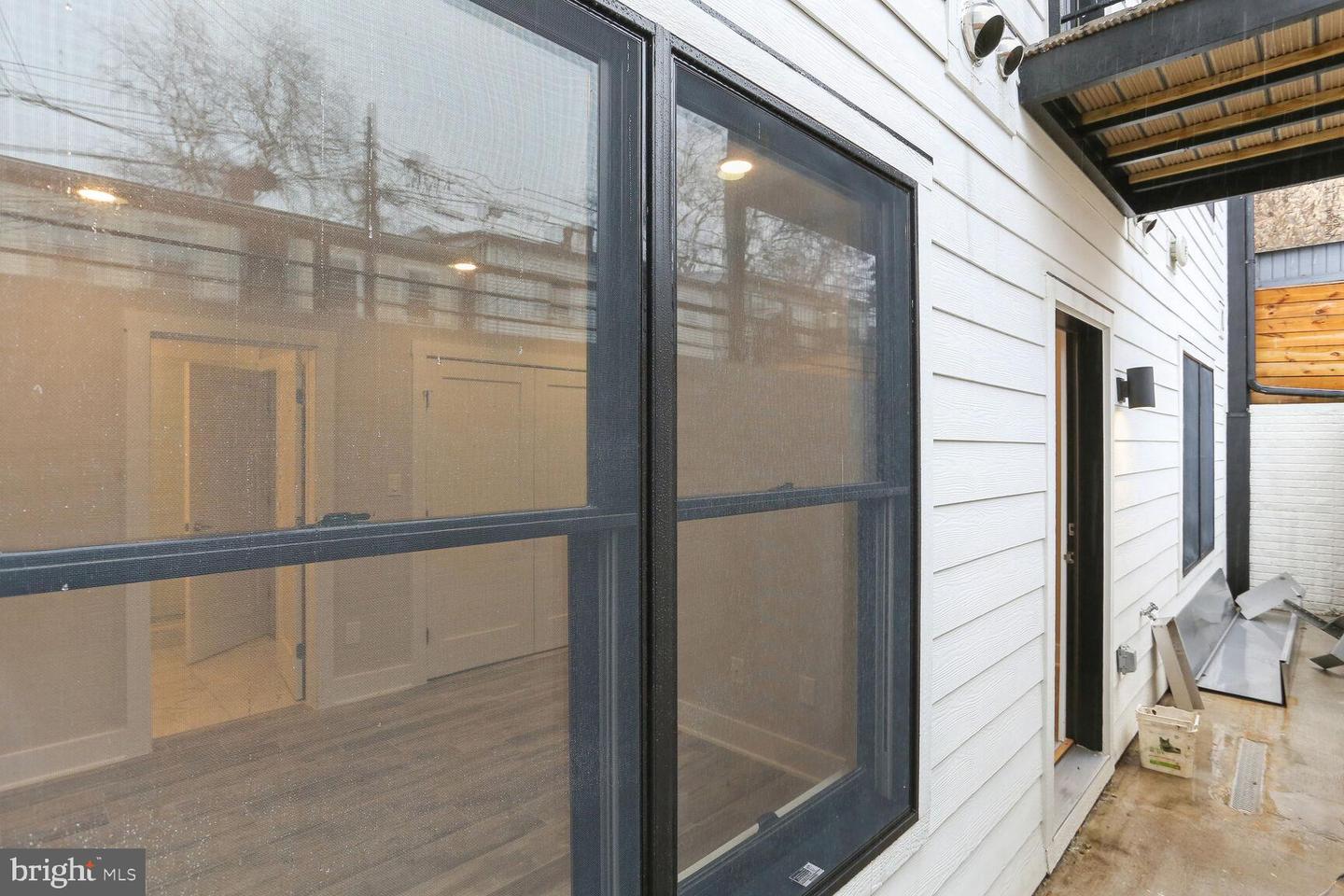 1121 Penn St NE #1