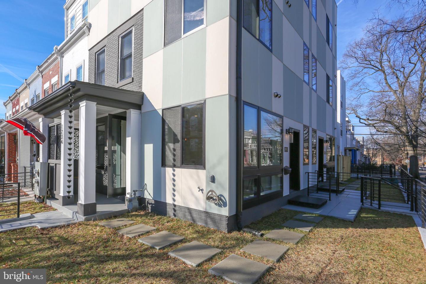 1234 Montello Ave NE #1