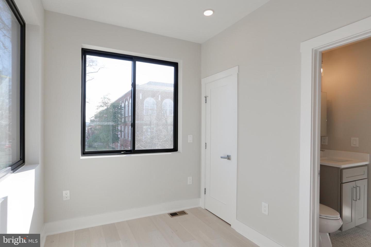 1234 Montello Ave NE #1