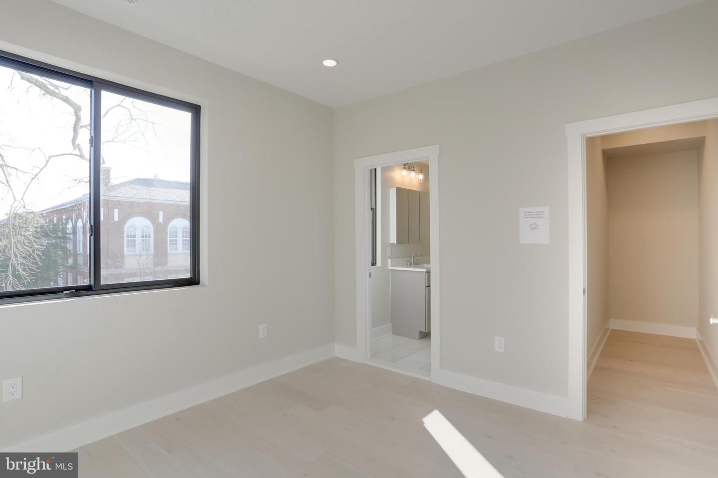 1234 Montello Ave NE #1