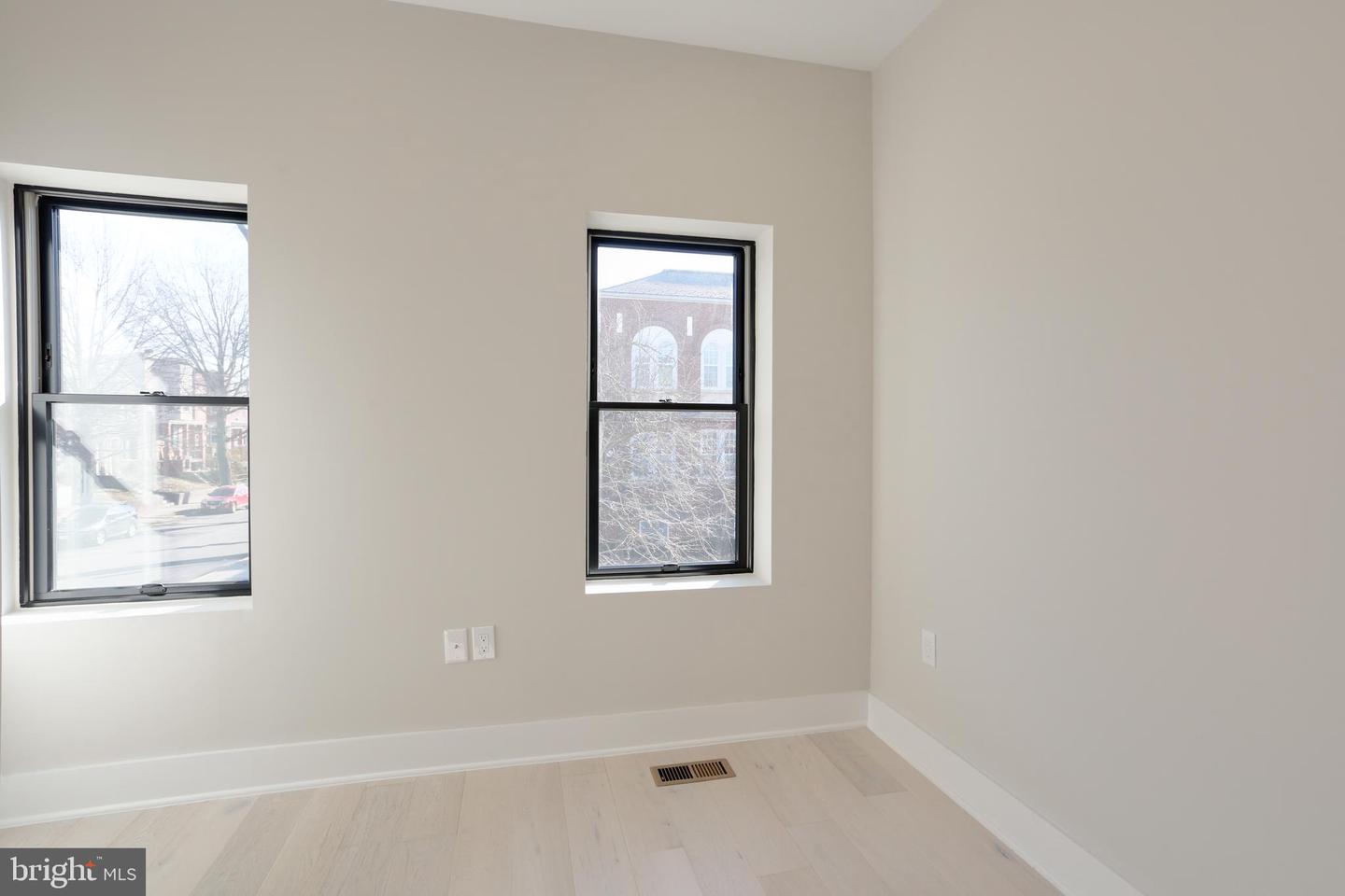 1234 Montello Ave NE #1